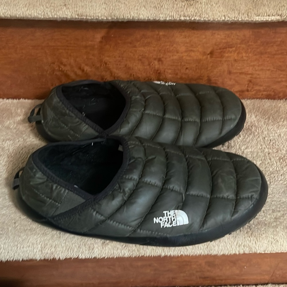 The North Face Men’s Shoes Size 11 In Like New In Excellent Condition - Picture 1 of 11